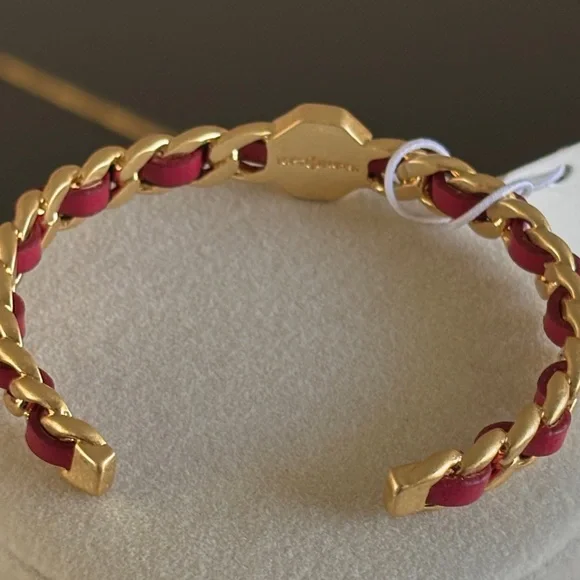 ⚜️Tory Burch Luxurious Gold and Red Bracelet ⚜️ - Picture 4 of 7